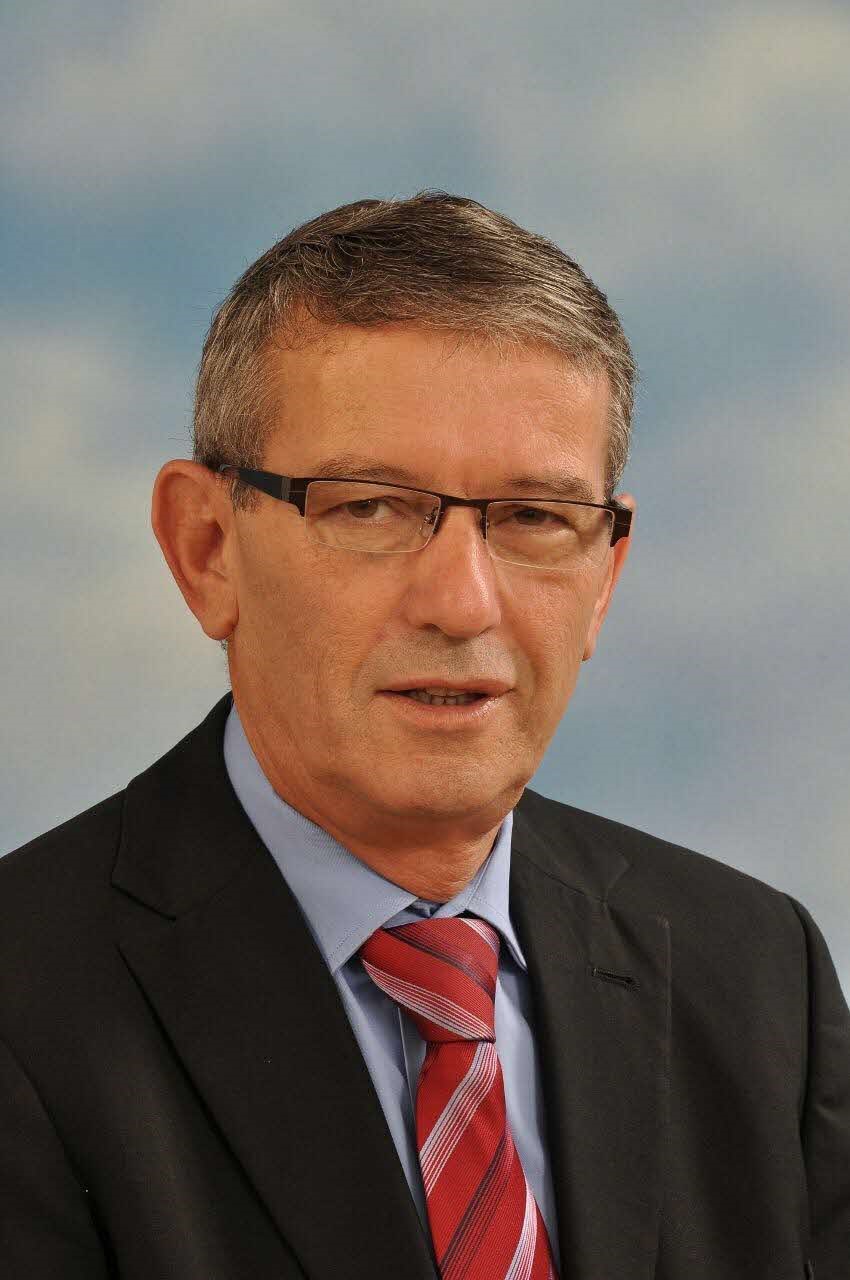 תמונה מר מוטי בסר.jpg
